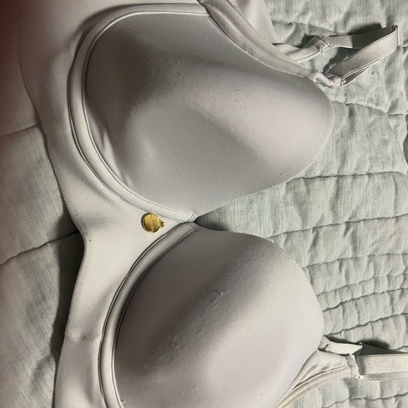 Leonisa used  bra white 38b , beige 38b - Picture 1 of 6